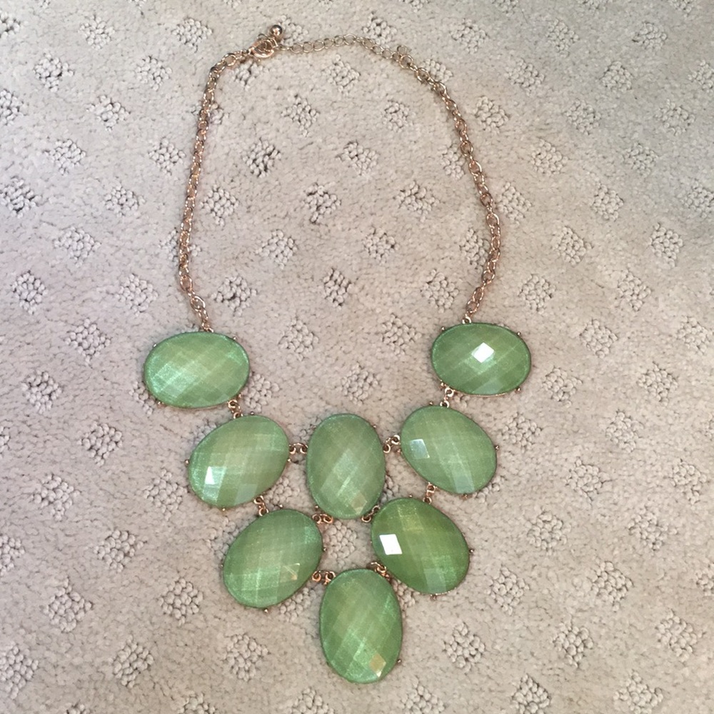 Green statement necklace